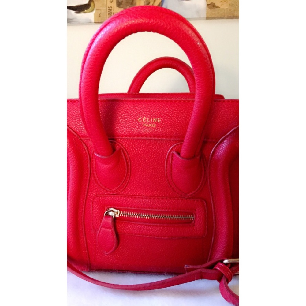 Red hand bag