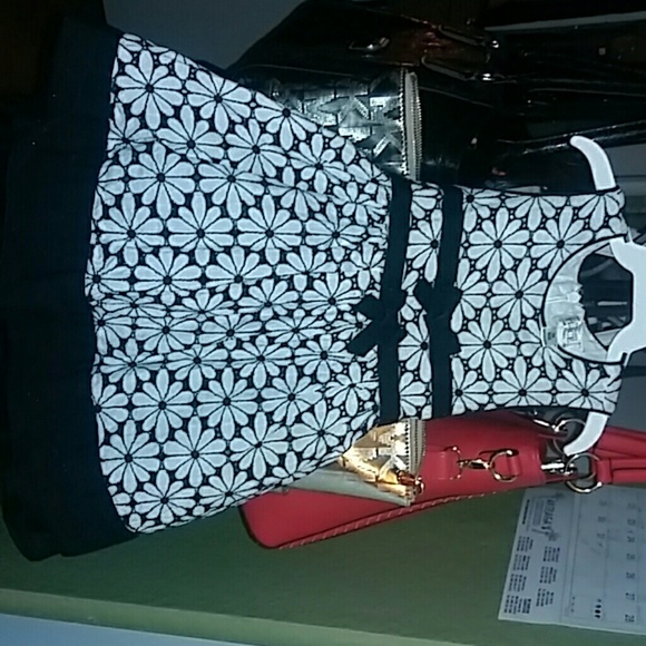 Dress - Picture 4 of 4