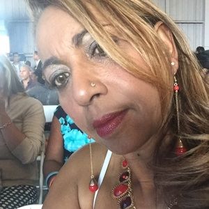 Meet your Posher, Yolanda