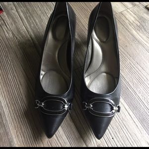 🌺 Bandolino Black Pointy Shoes🌺3/$15
