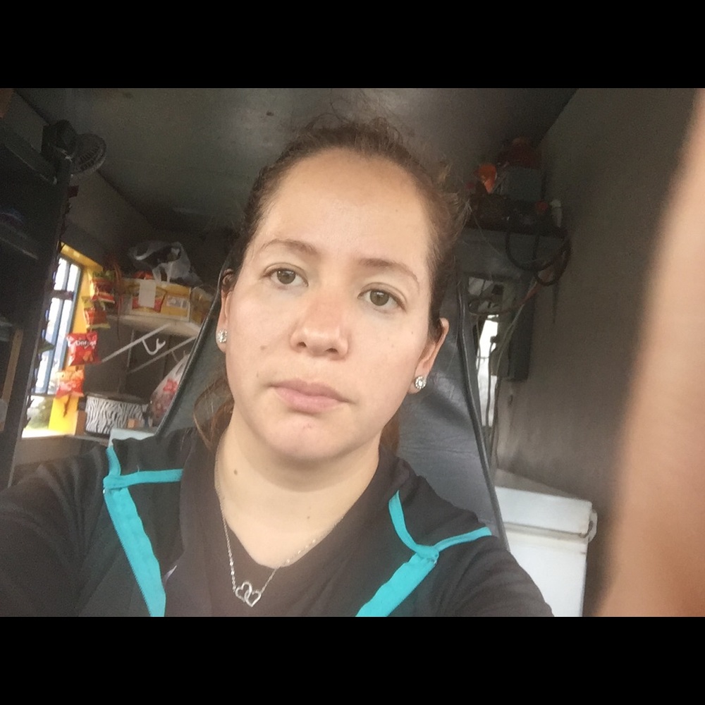 Meet your Posher, Yolanda