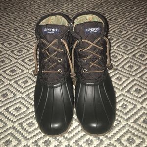 🔴SALE🔴 sperry duck boots!