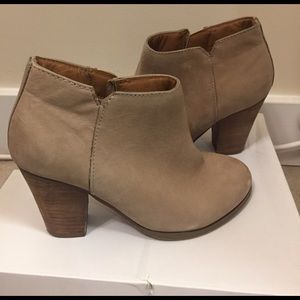 ALDO Orphillia Tan Ankle Boots