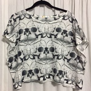 Skull crop top