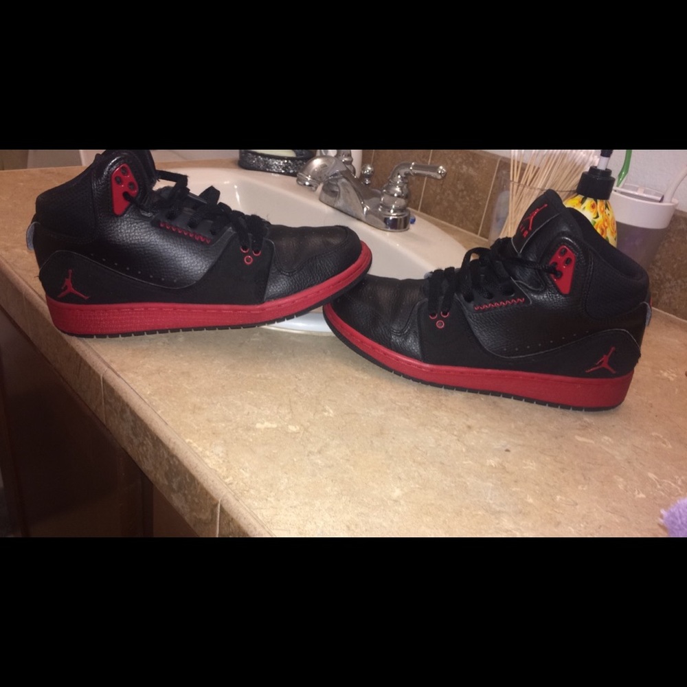 Black / red air Jordan's