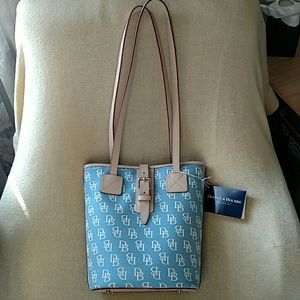 DOONEY & BOURKE Bucket Bag. NWT.