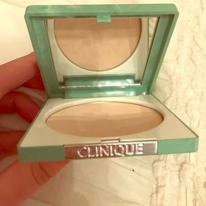 Clinique pressed powder