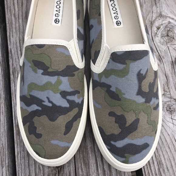 Groove Camouflage Loafers SZ 6! NEW! - Picture 4 of 9