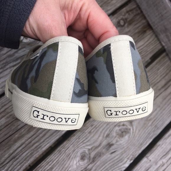 Groove Camouflage Loafers SZ 6! NEW! - Picture 5 of 9