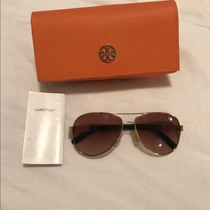 Tory Burch Aviator sunglasses