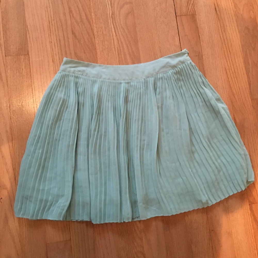 Short skirt