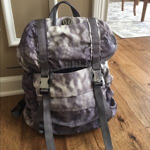 Lululemon Snowy Owl backpack