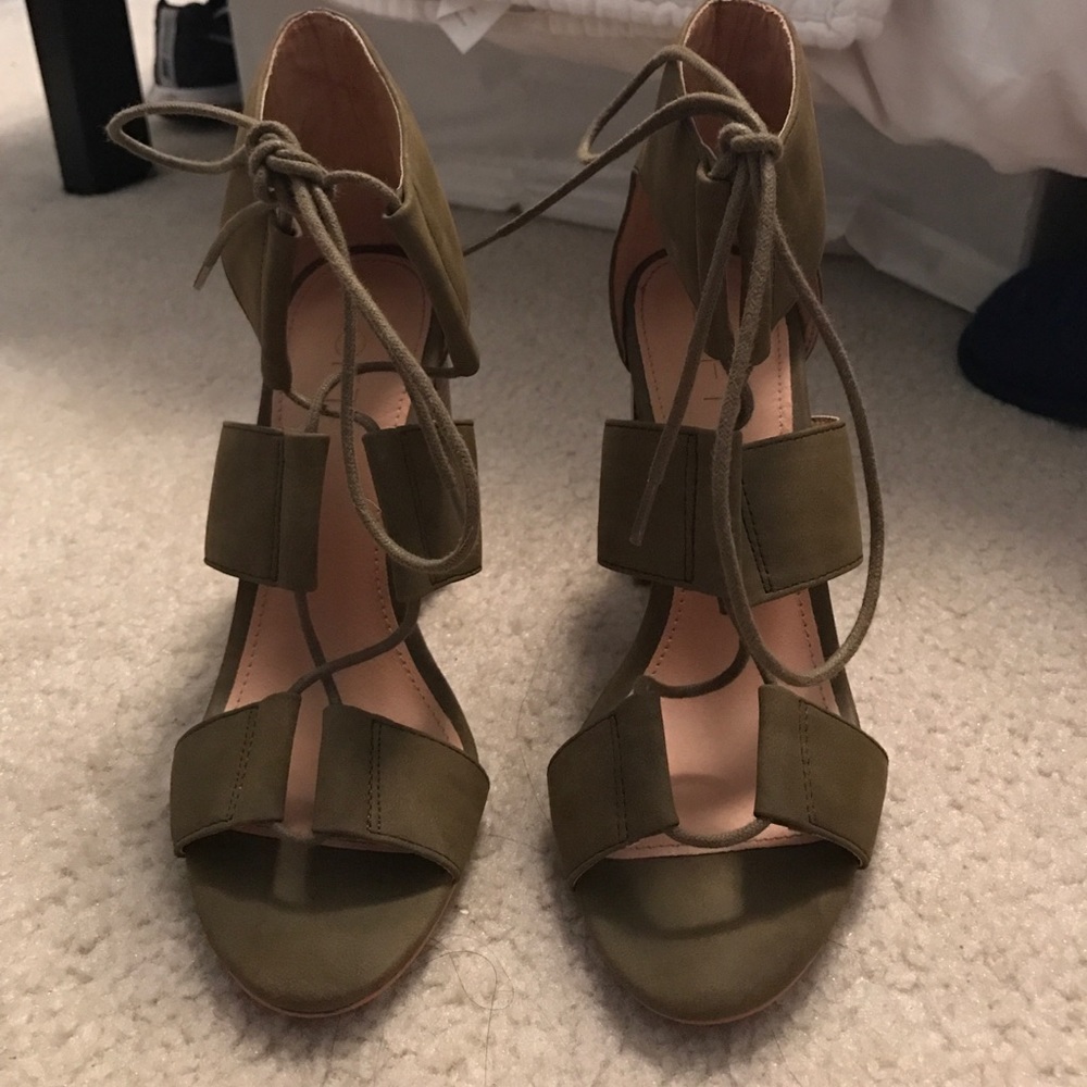 Brand new LOFT Chunky Heel Sandals