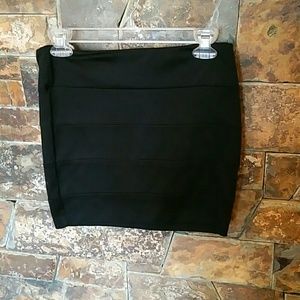 Nollie black skirt