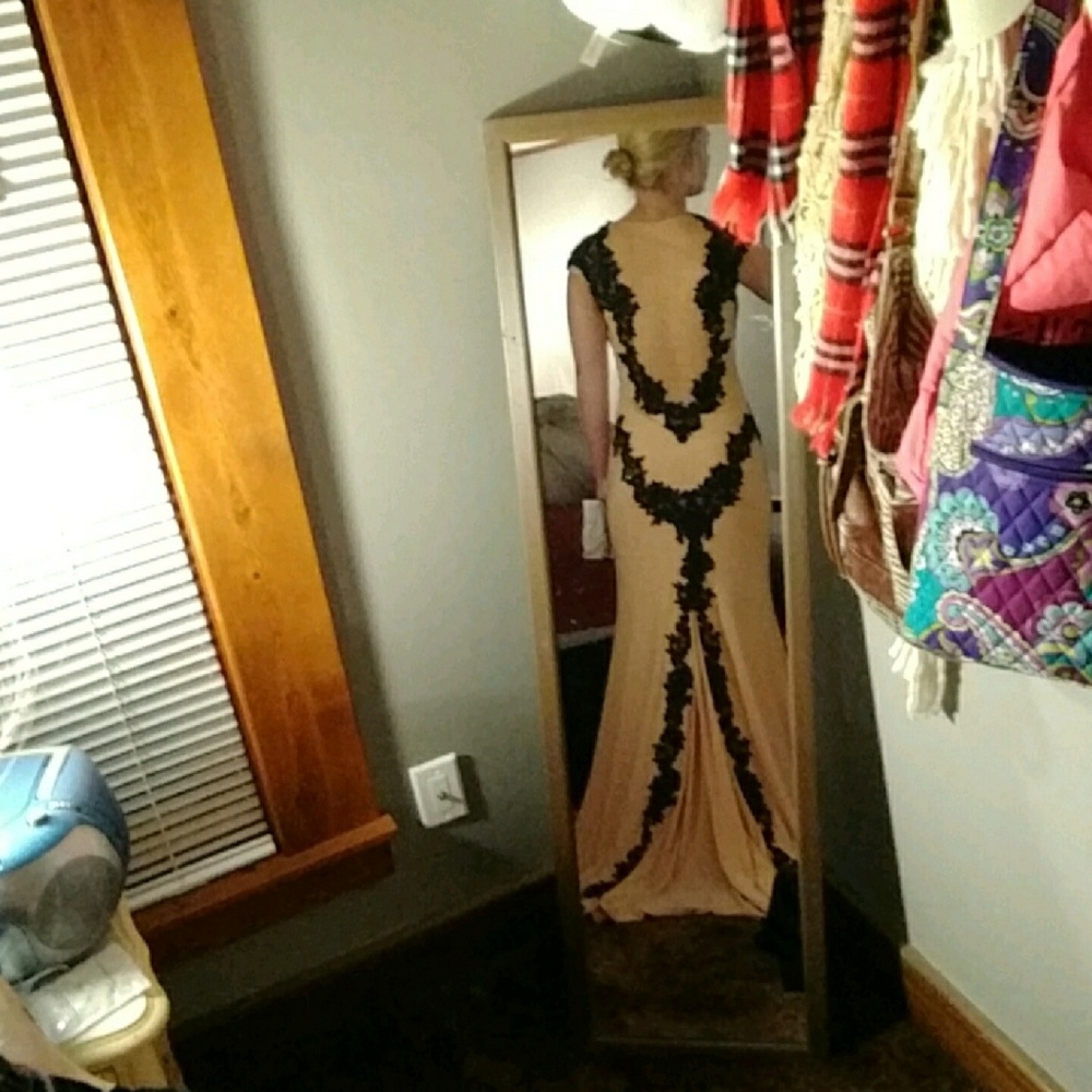 Prom dress - Picture 3 of 4