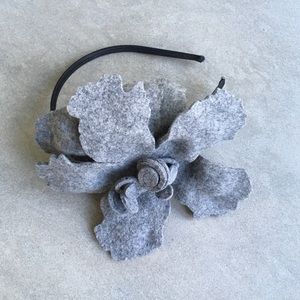 Anthropologie gray flannel flower headband