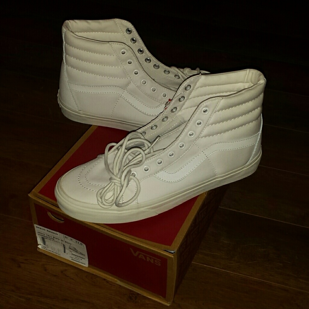 NIB Vans sk8-hi white