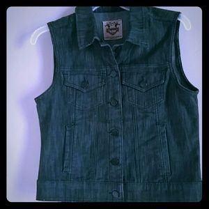 DARK GREEN SLEEVLESS VEST