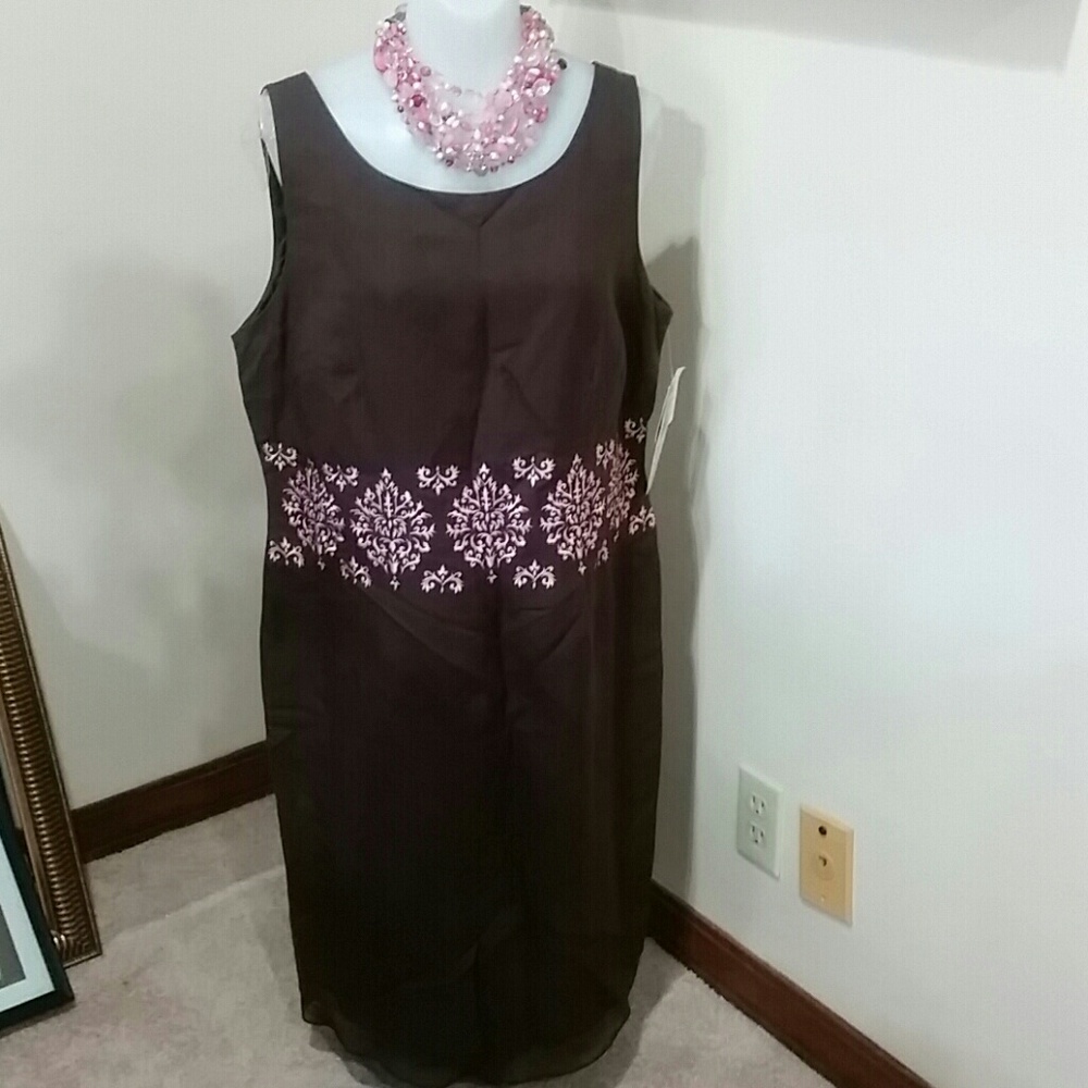 DRESS