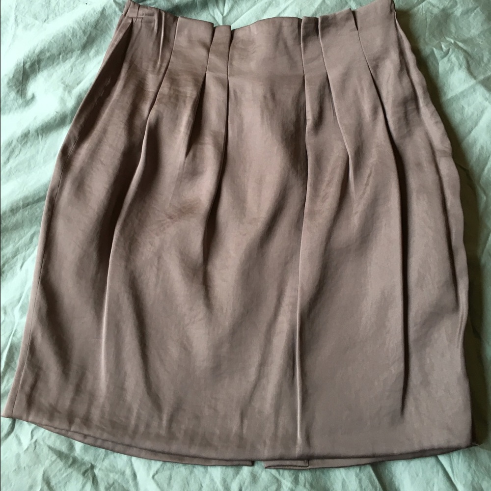 Lush miniskirt in gray, sateen fabric