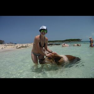 Meet your Posher, Jonell