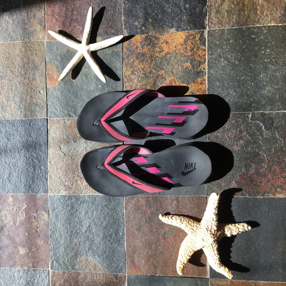 NIKE spring / summer flip flops