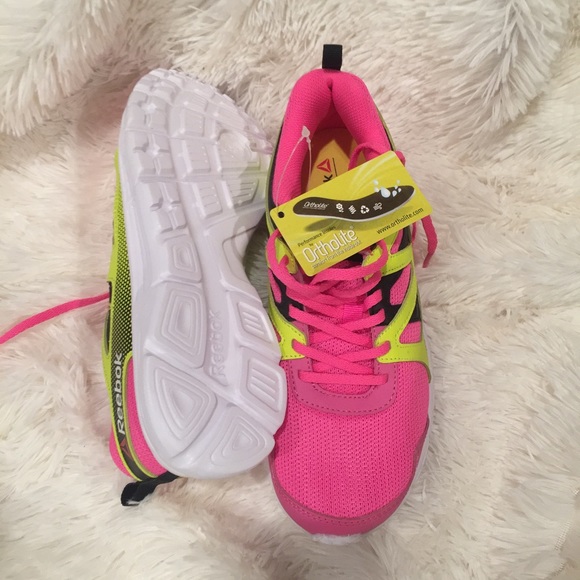 Reebok shoes - Picture 2 of 3