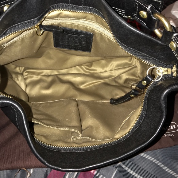 Discontintued 2010 Coach Pocketbook - Picture 2 of 4