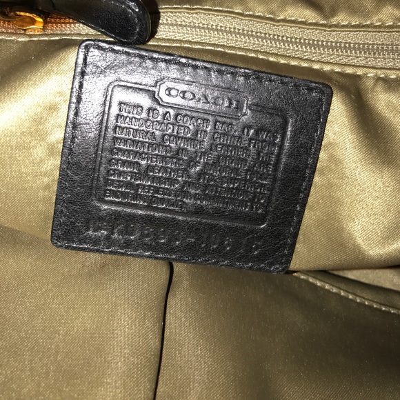 Discontintued 2010 Coach Pocketbook - Picture 3 of 4