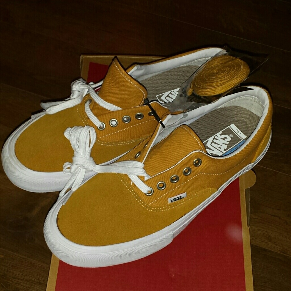 NWT Vans Era Pros