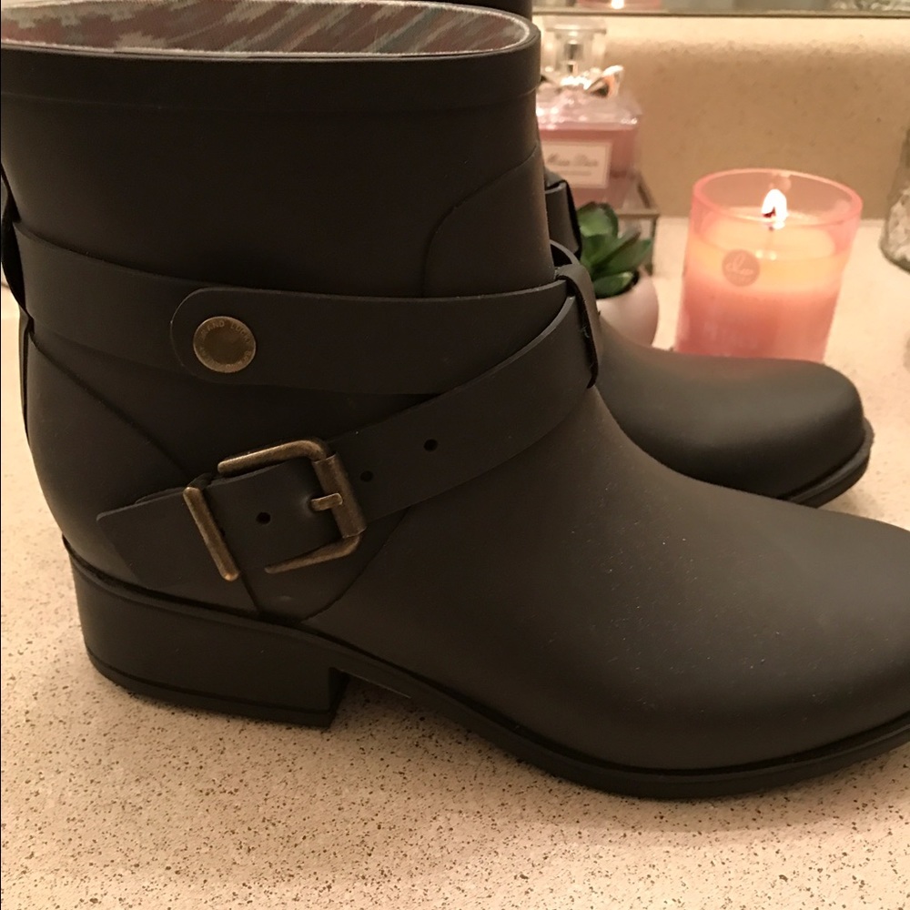Lucky Brand Rain Boots