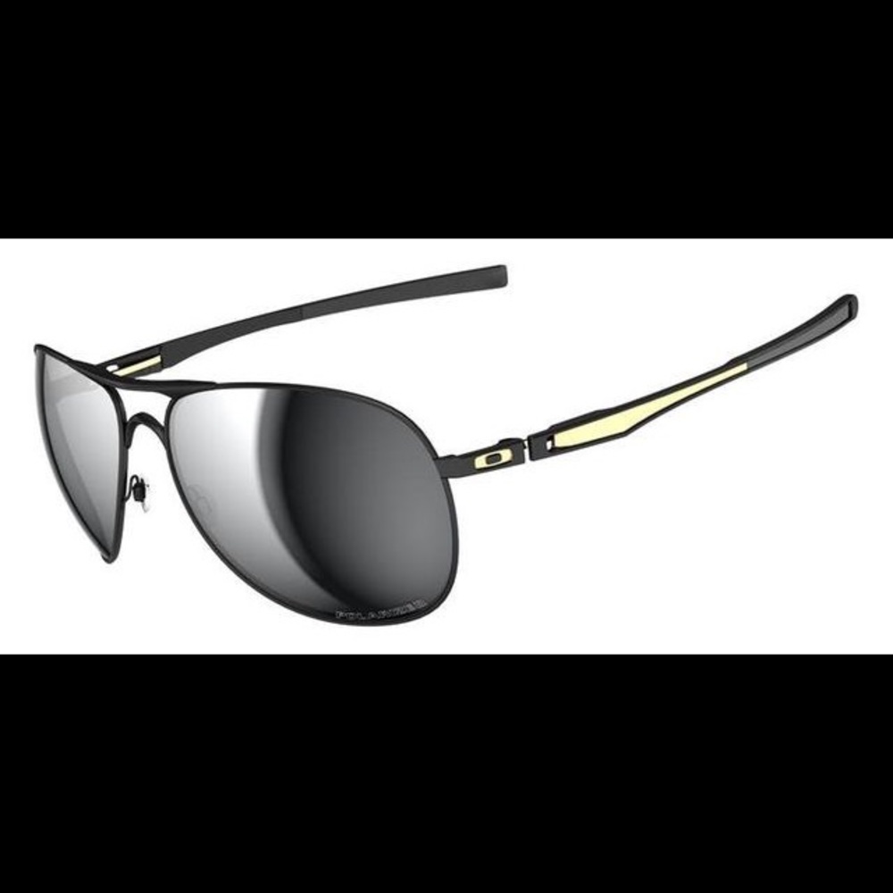 Oakley Shaun White plaintiff polarized sunglasses