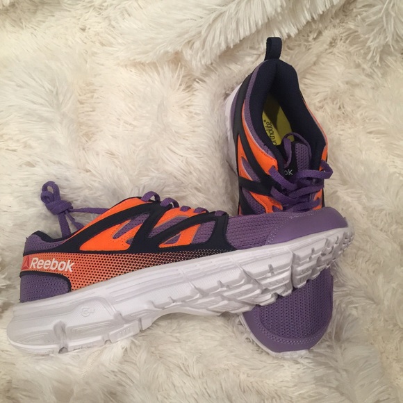 Reebok shoes - Picture 2 of 3