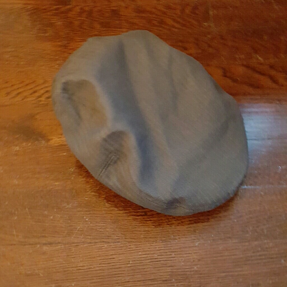 Grey hat