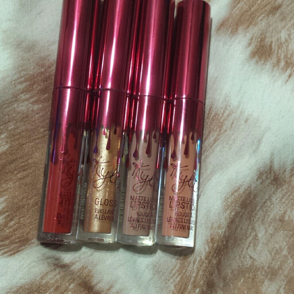 Kylie valentine's mini lipstick
