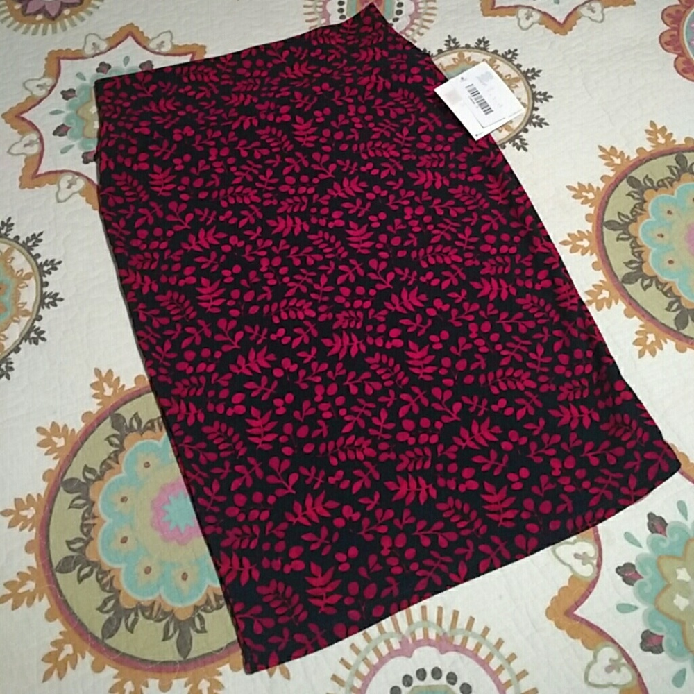 LuLaRoe Cassie Brand New