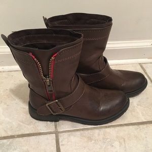 Steve Madden: Madden Girl Ankle Boot. Size 6.