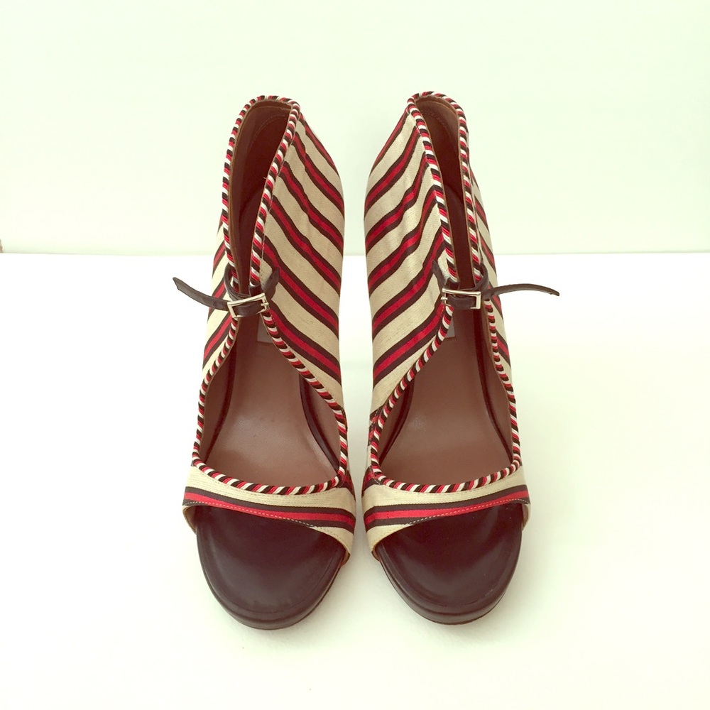 SOLD Nautical inspired heels by Tabitha Simmons.