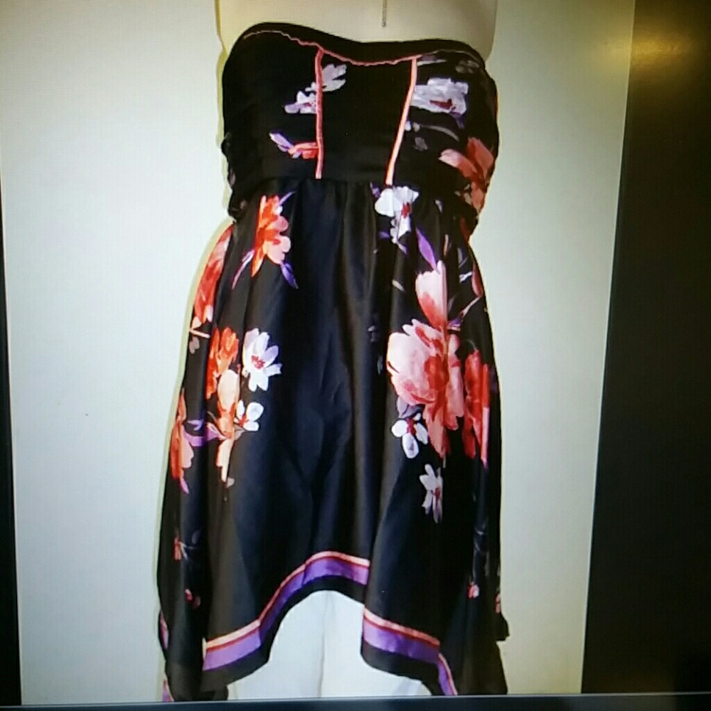 Bebe exotic bloom asymmetrical dress size M