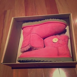 Authentic UGG Mini Bailey Button Boots