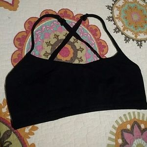 Black Lululemon sports bra