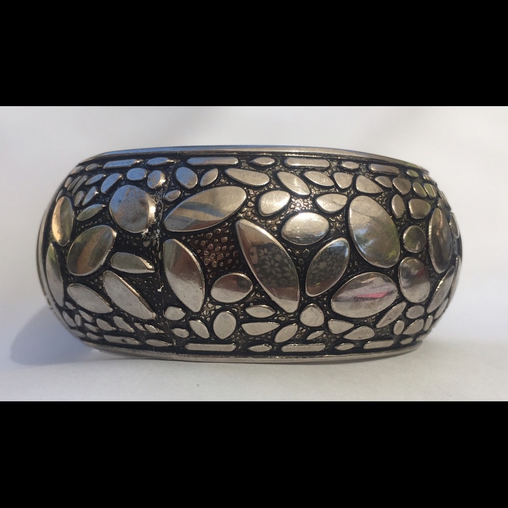 Silver Hinged Wide Bangle Oval Shape Imprint - image 3