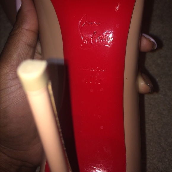 SOLD.. SOLD.. Christian Louboutin Pigalle Follies - Picture 5 of 8