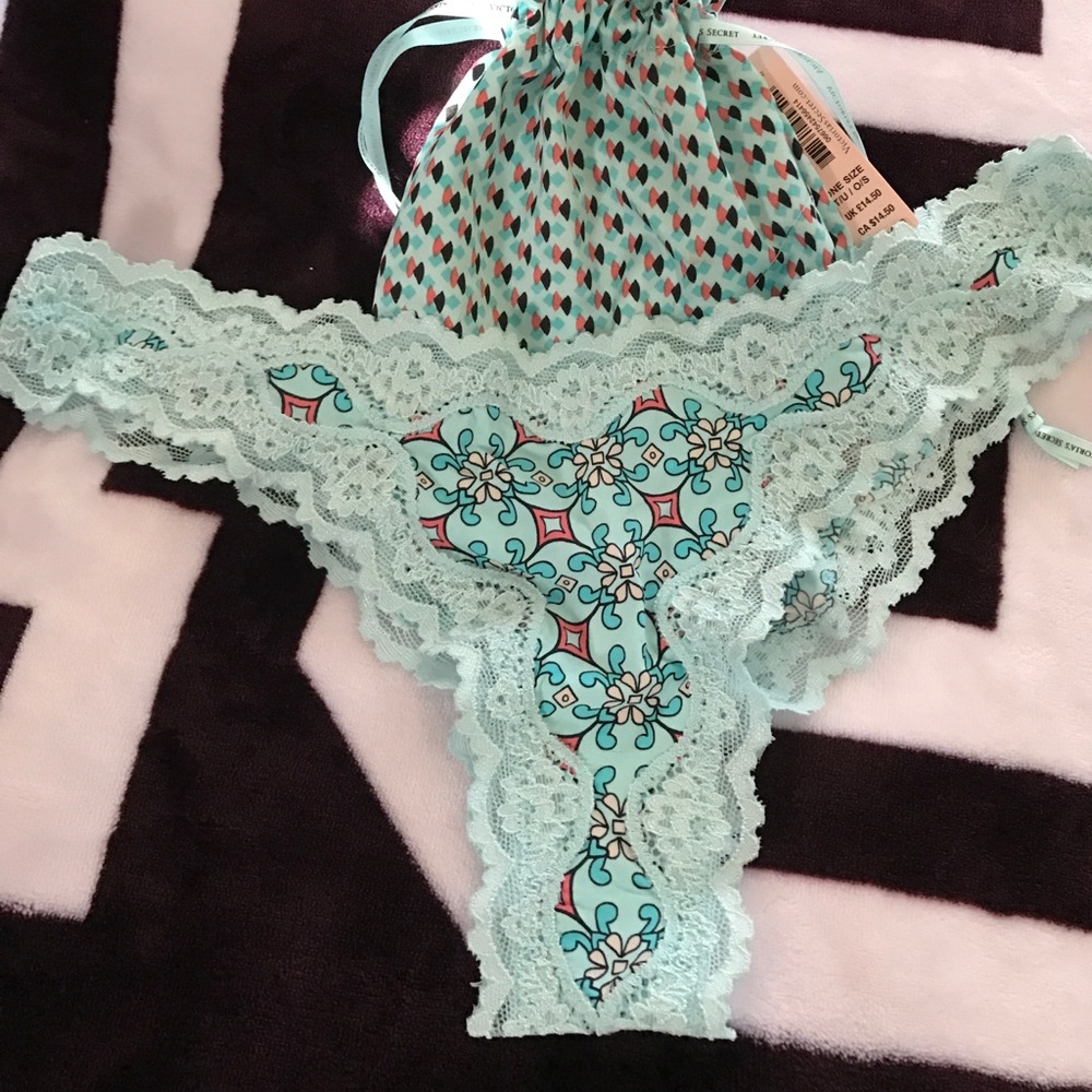 VS Cheeky Panty