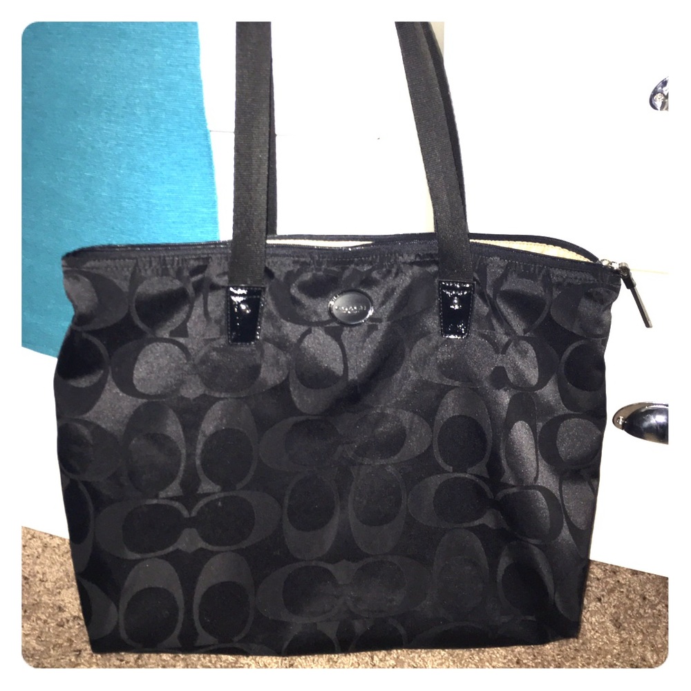 Authentic Coach tote