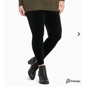 Torrid Velvet leggings size 3 NWT