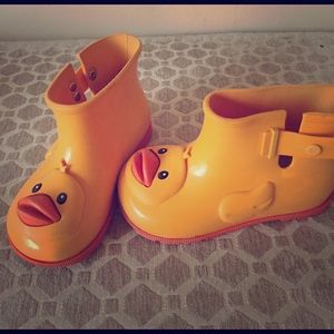 Little girls size 10 duckie rain boots