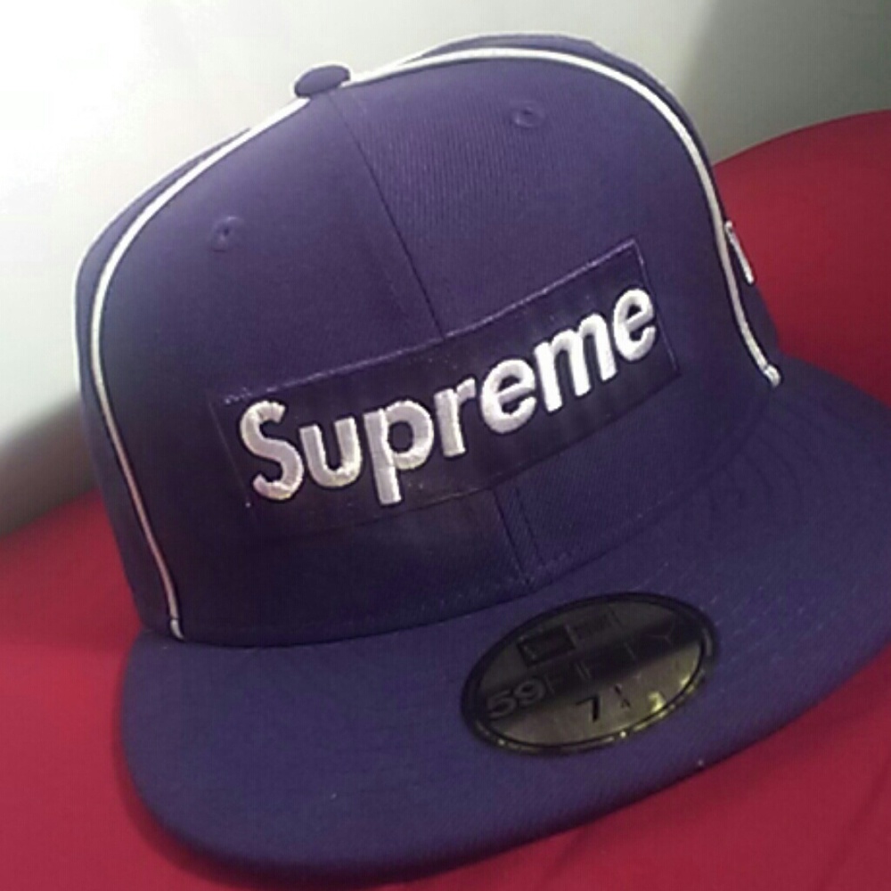 Supreme ss17 box logo purple new era fitted (71/4)