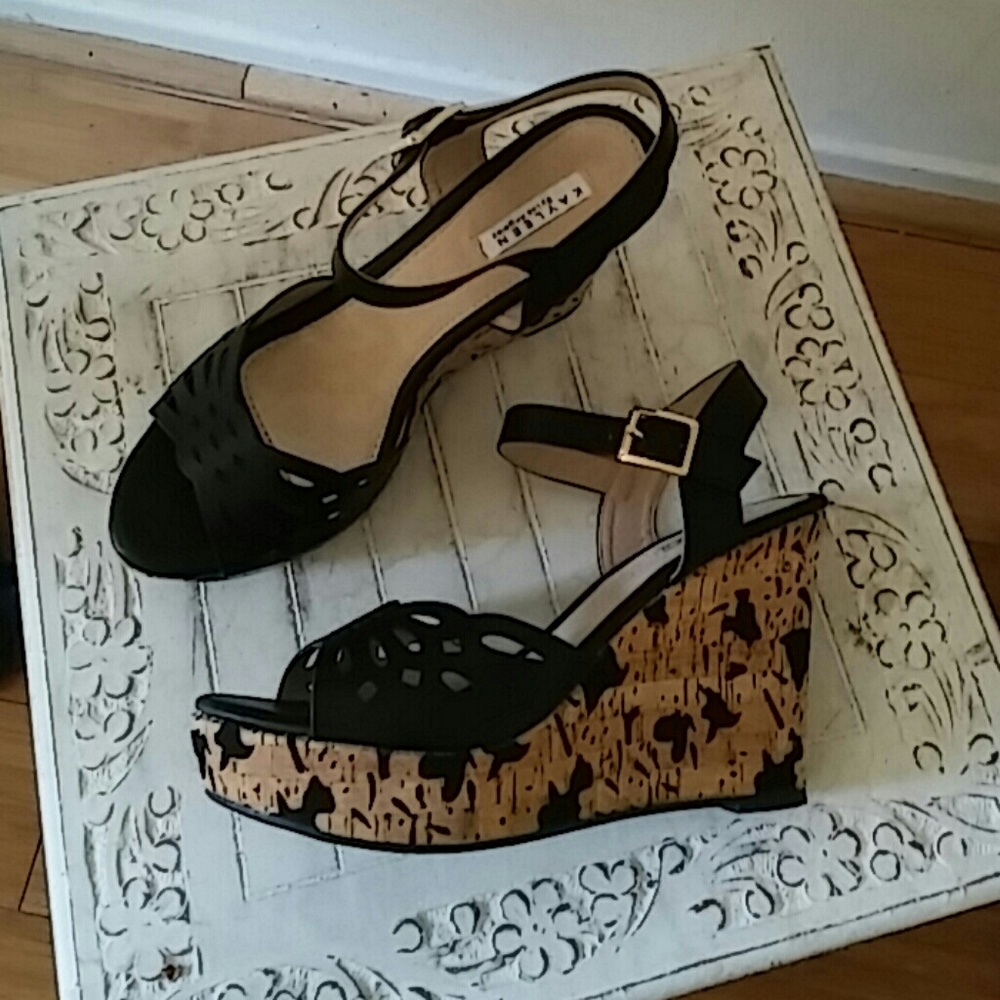 Very Cute Leather Insole Wedge from Los Angeles!!