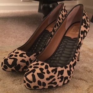 Dolce Vita leopard calf hair pumps - Greyson